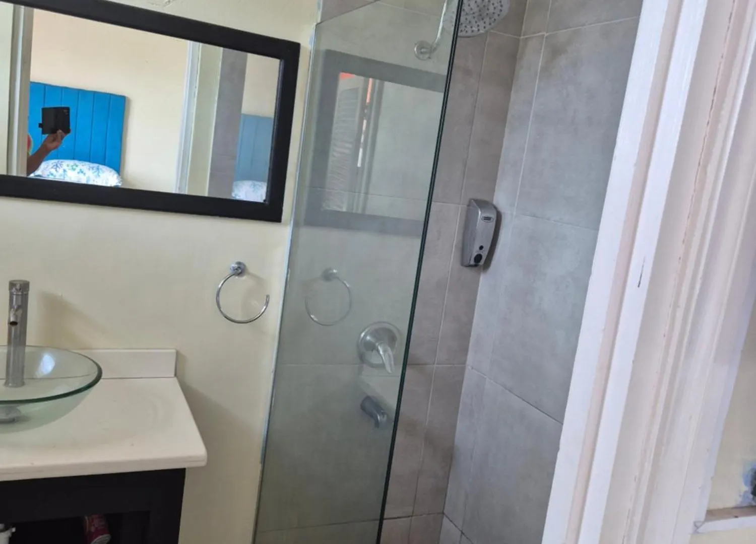 Maranatha Villa Discovery Bay Penzion