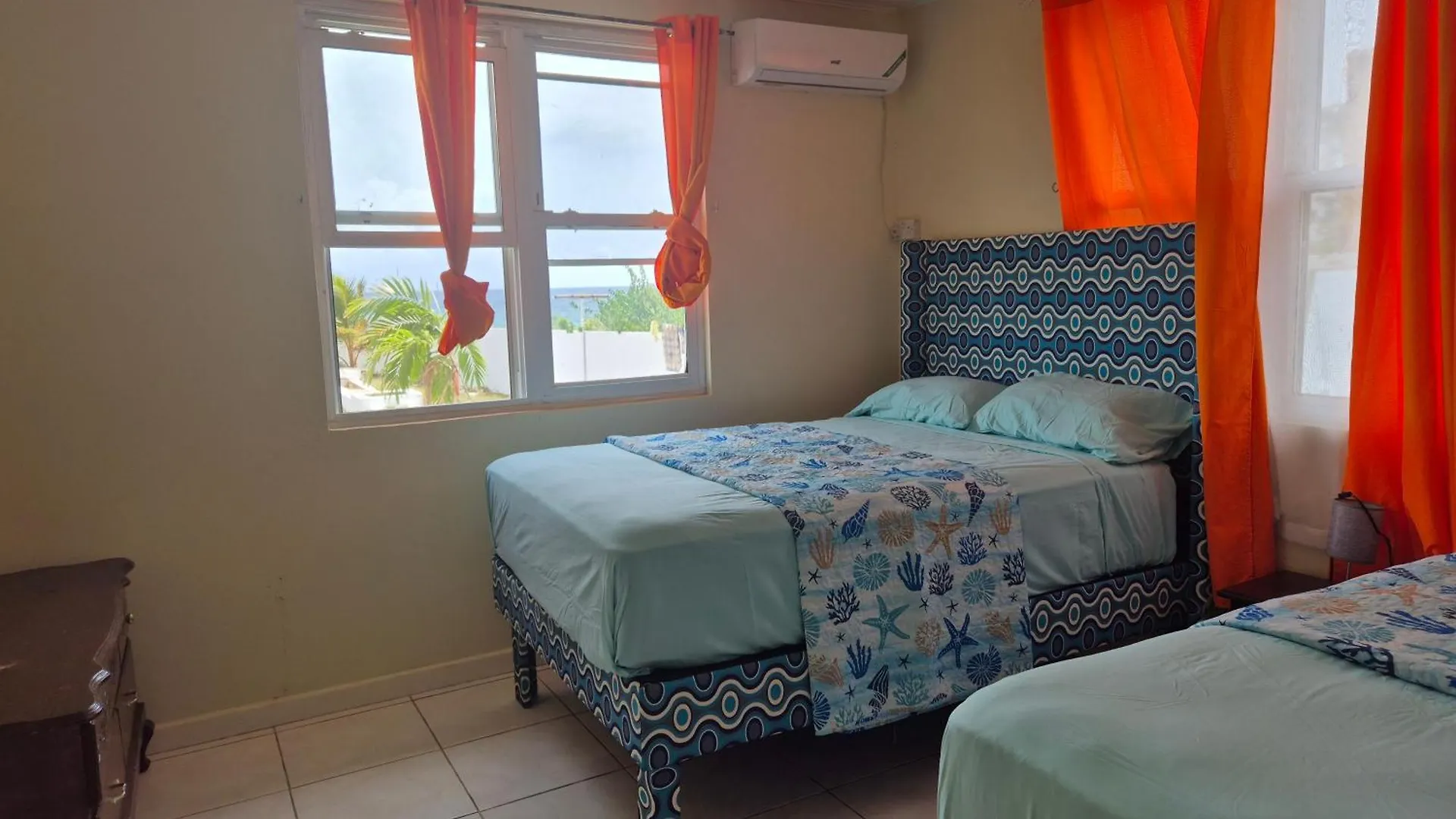 Maranatha Villa Discovery Bay Penzion