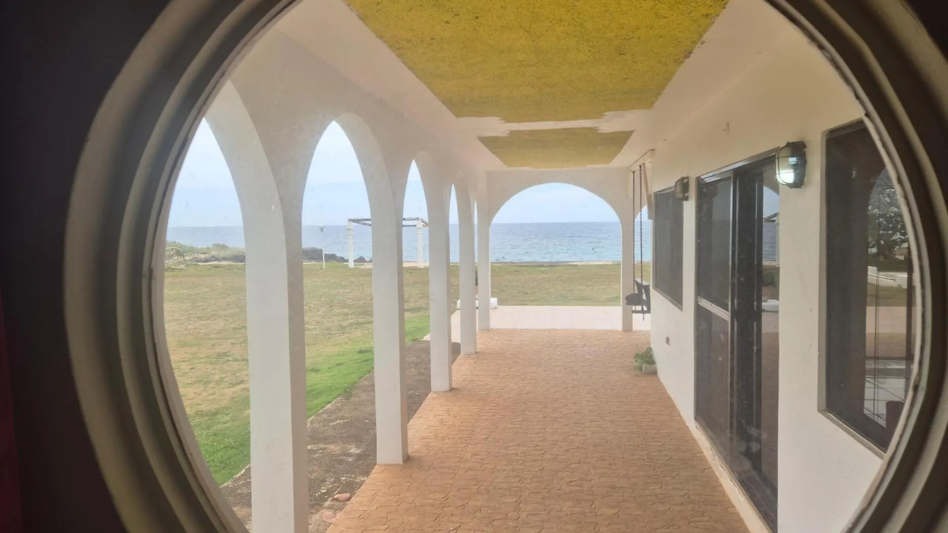 Maranatha Villa Discovery Bay Penzion
