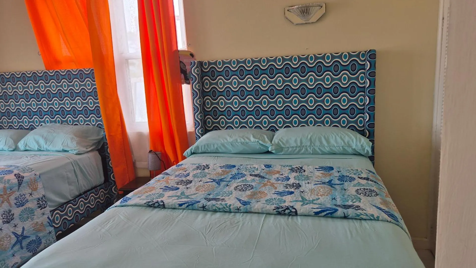 Maranatha Villa Discovery Bay Pensionat